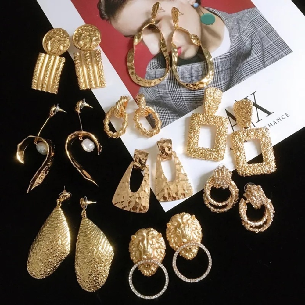 Zara Chunky Gold Leaf Dangle Vegan Pearl Pin Earrings